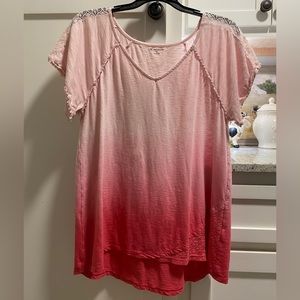 New Directions Ombre short sleeve top high/low